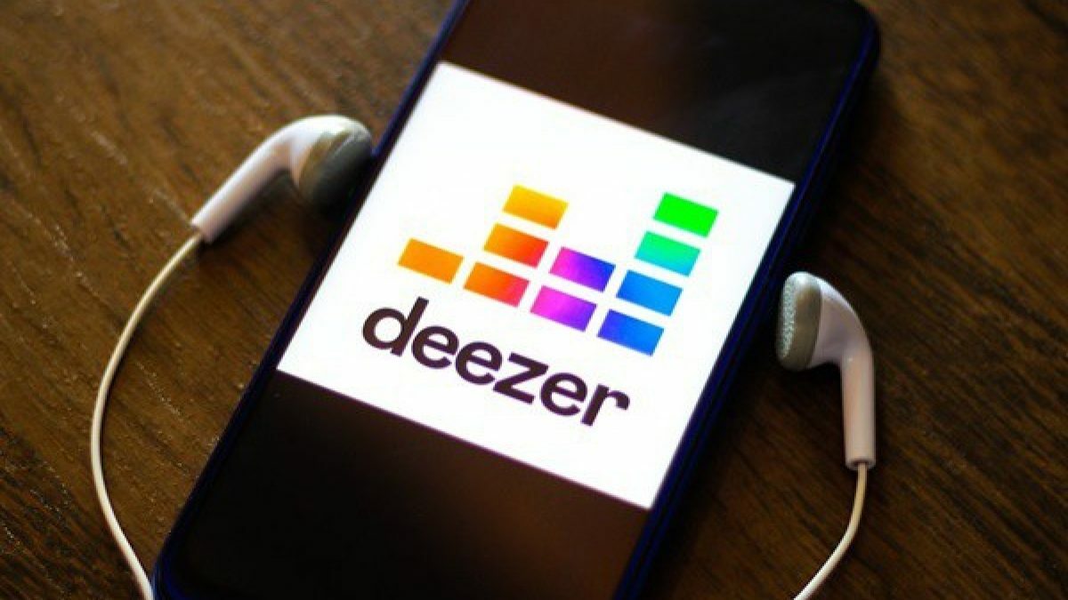 Musique dans l’annonce Deezer Famille « Musique et podcasts pour toute la famille »