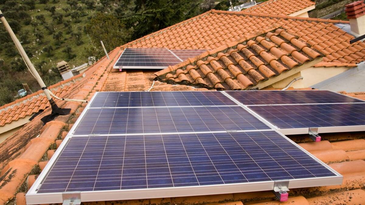Les kits solaires peuvent-ils vraiment atteindre l’autonomie énergétique ?