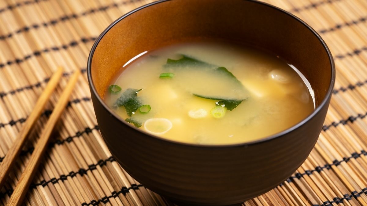 Recettes japonaises : comment préparer une vraie soupe miso ?