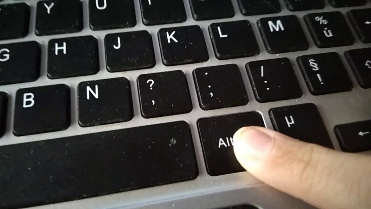 Comment taper arobase sur clavier azerty ?