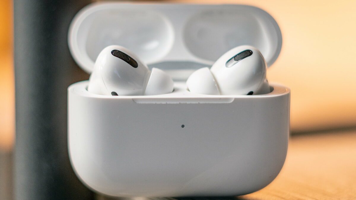 Do AirPods 3 fit better than AirPods 2?