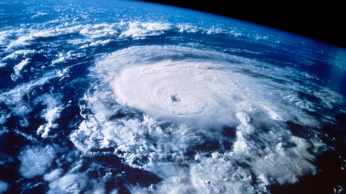 Est-ce que tous les ouragans sont des cyclones ?